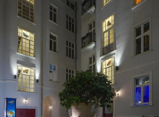 10 By Hidden Garden * Lodz