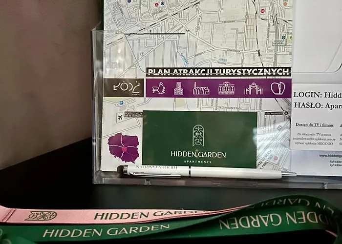 10 By Hidden Garden Lodz