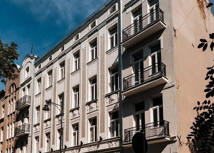 10 By Hidden Garden *