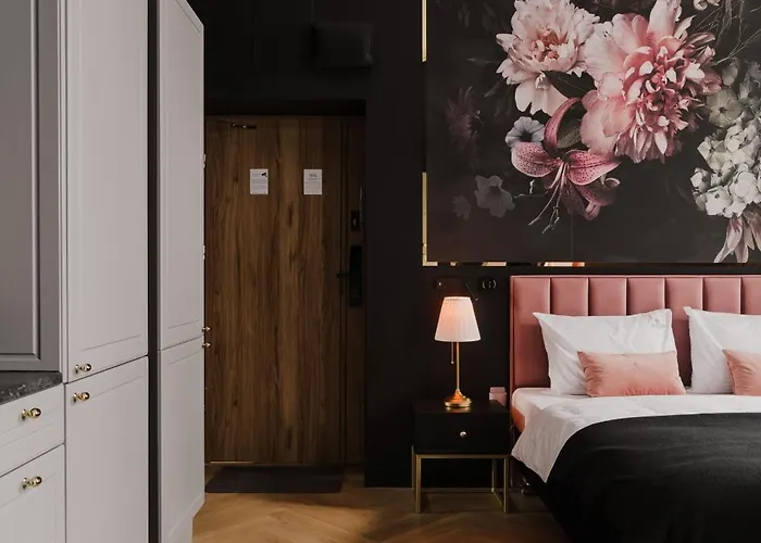 10 By Hidden Garden * Lodz